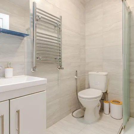 Parkside Haven, Modern 2-Bed Flat With Ensuites, Free Parking & Self Check-In Perivale Exterior photo